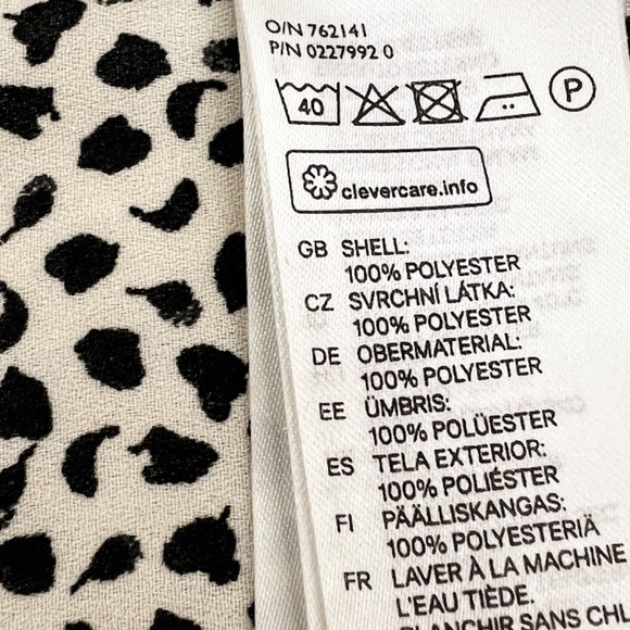 H&M Leaf Design Button Down Sheer Blouse ⭐️2X Host Pick ⭐️ - Picture 8 of 9